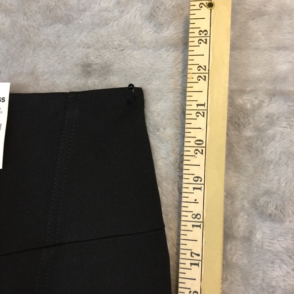 NWT Express Skirt - Picture 6 of 8